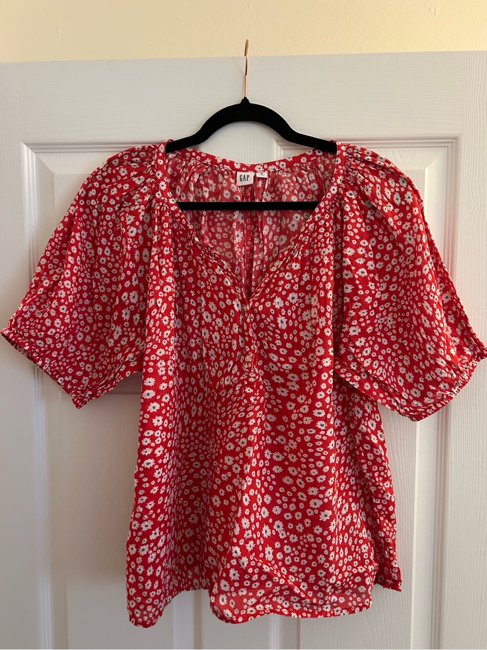 GAP Red Floral Split-Neck Women's Blouse